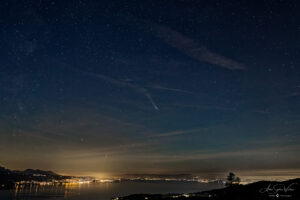 Comet Tsuchinshan-Atlas over the Leman Lake